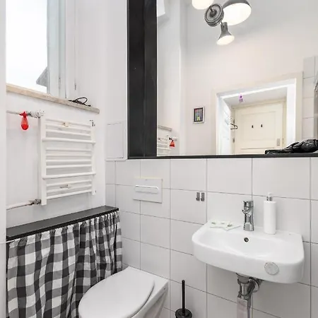 Tamka 45a By Homeprime * Warschau